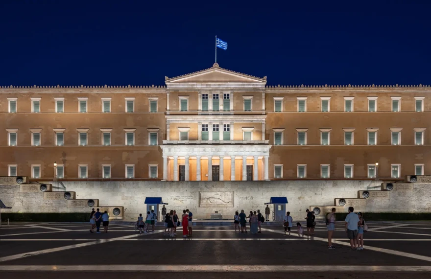 Νίκος Παπαδόπουλος Σύστημα Ελέγχου ή Δημοκρατία; Η Μάχη Ξεκινά Τώρα