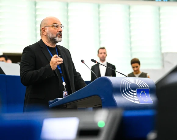 ΑΡΝΑΟΥΤΟΓΛΟΥ ΟΛΟΜΕΛΕΙΑ (4)