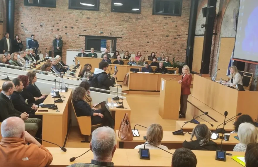 260319 Ημερίδα ενημέρωσης για τους επαγγελματίες της εστίασης από την Αντιπεριφέρεια Υγείας και Κοινωνικής Αλληλεγγύης της Περιφέρειας Κεντρικής Μακεδονίας φωτό 3